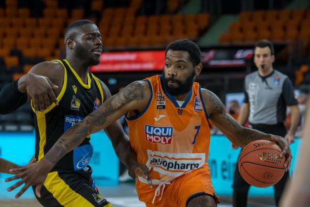 然分布在不 然分布在不