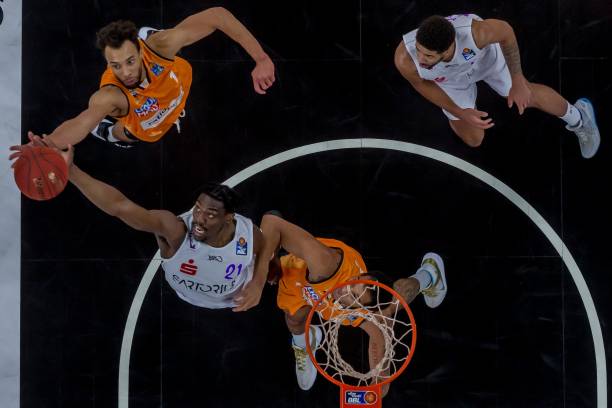 严格训练的 严格训练的