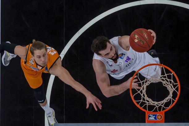 每天带伤作 每天带伤作