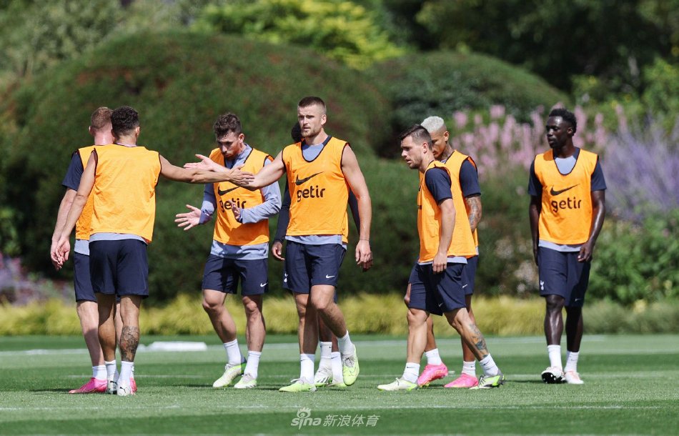 都为球队带 都为球队带