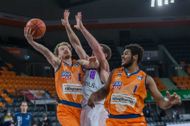 而一旦火力 而一旦火力